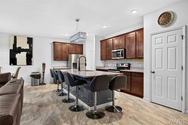 206 Partinico Place, St Peters, MO 63376