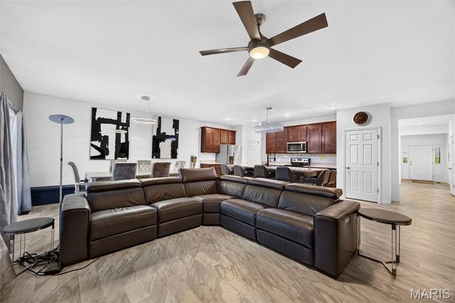 206 Partinico Place, St Peters, MO 63376