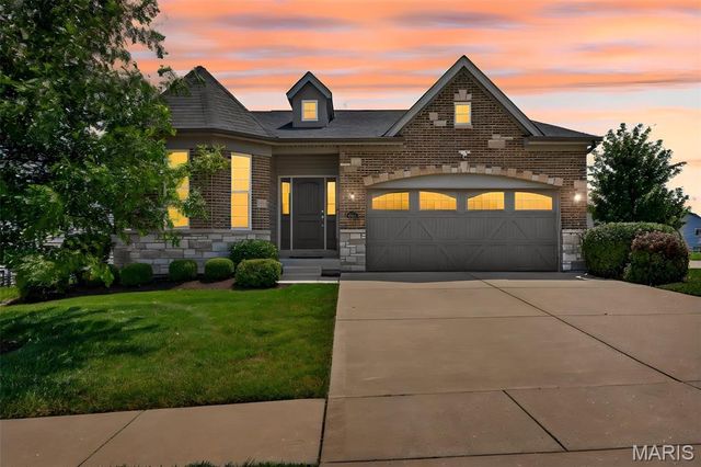 206 Partinico Place, St Peters, MO 63376