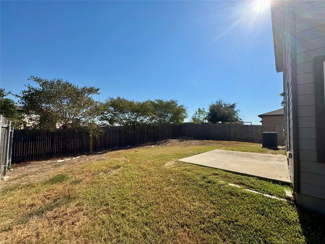 291 Gina DR, Kyle, TX 78640