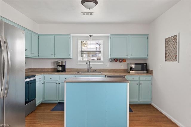 804 Melrose TER, Newport News, VA 23608