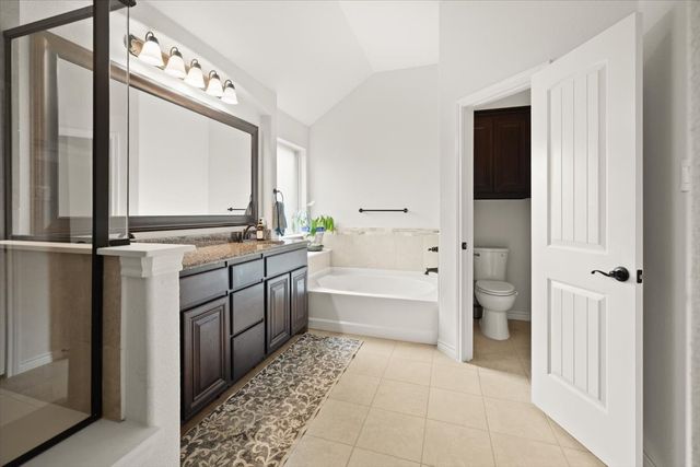 1420 Glade Meadows Drive, Burleson, TX 76058