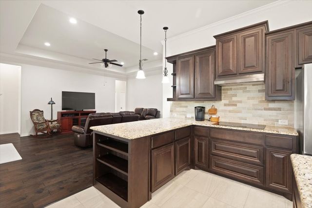 1420 Glade Meadows Drive, Burleson, TX 76058