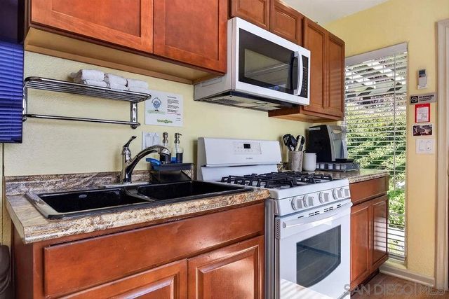 3405 Aveley Place, San Diego, CA 92111