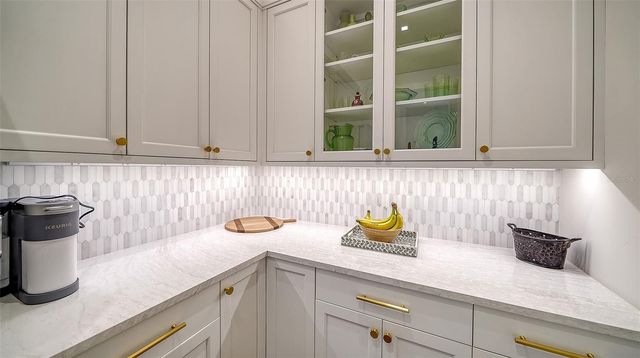 681 OLD COMPASS ROAD, Longboat Key, FL 34228