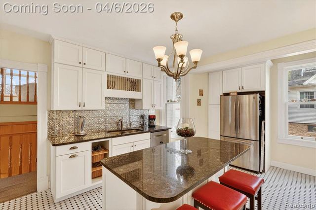 221 N Cherry Street, Flushing, MI 48433