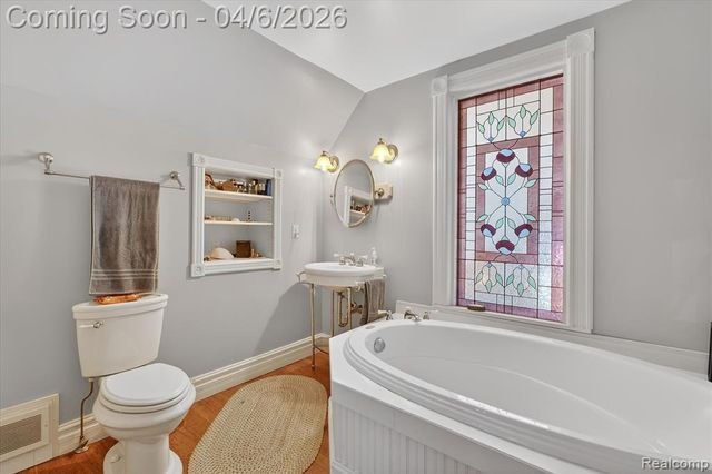 221 N Cherry Street, Flushing, MI 48433