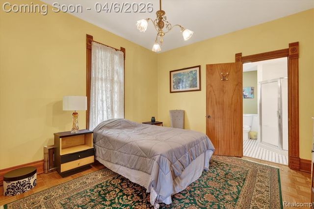 221 N Cherry Street, Flushing, MI 48433