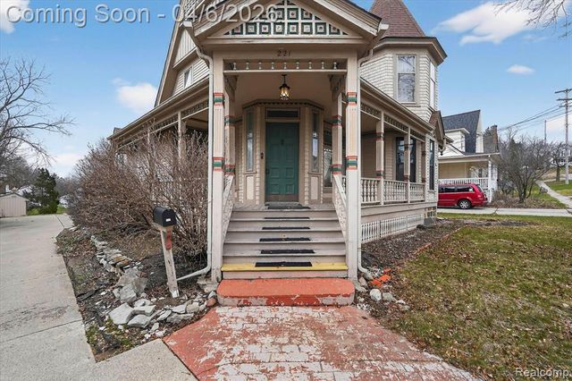 221 N Cherry Street, Flushing, MI 48433