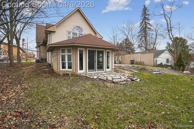 221 N Cherry Street, Flushing, MI 48433