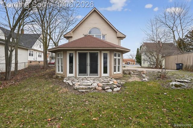 221 N Cherry Street, Flushing, MI 48433