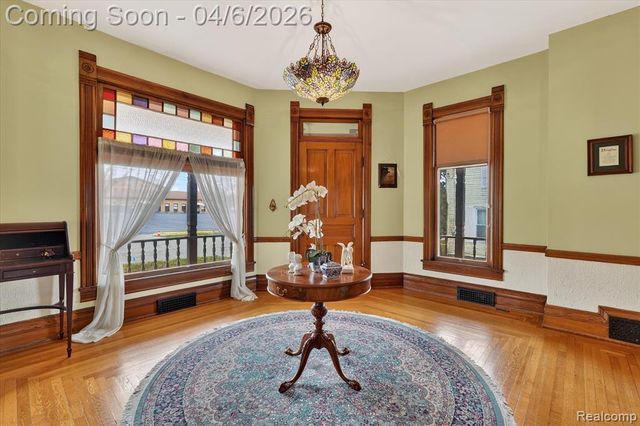 221 N Cherry Street, Flushing, MI 48433