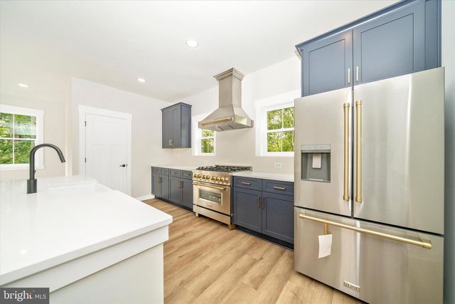 801 CEDAR AVE, North Beach, MD 20714