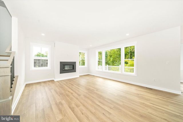 801 CEDAR AVE, North Beach, MD 20714