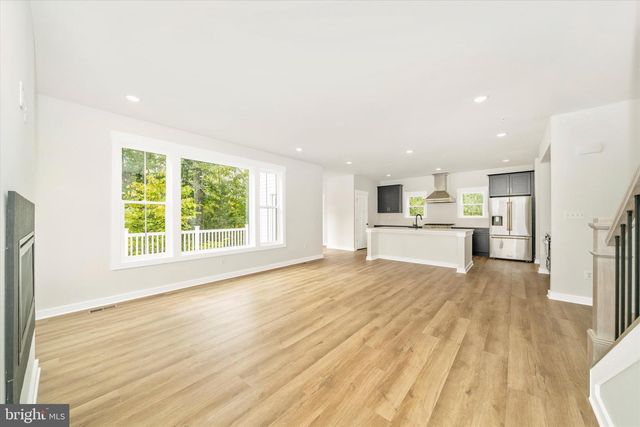 801 CEDAR AVE, North Beach, MD 20714