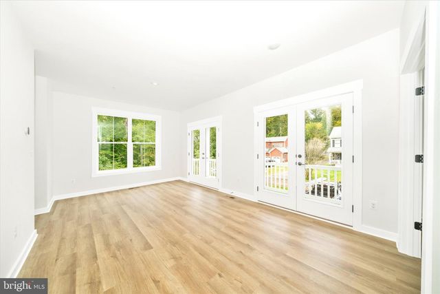 801 CEDAR AVE, North Beach, MD 20714