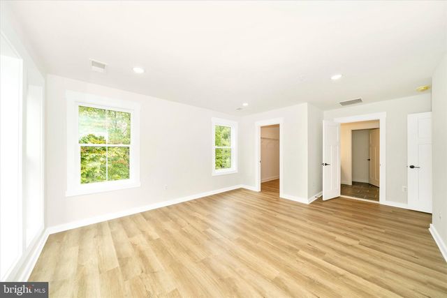 801 CEDAR AVE, North Beach, MD 20714