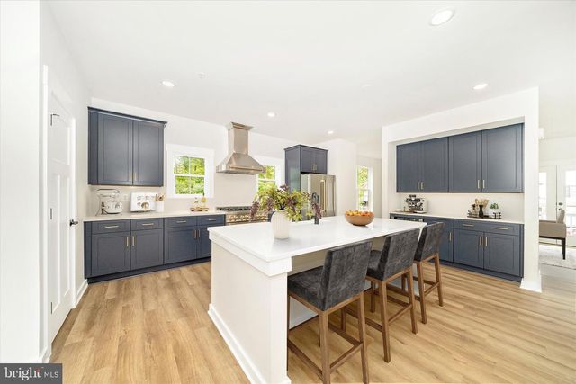 801 CEDAR AVE, North Beach, MD 20714