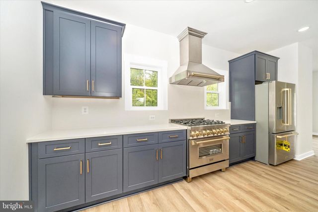 801 CEDAR AVE, North Beach, MD 20714