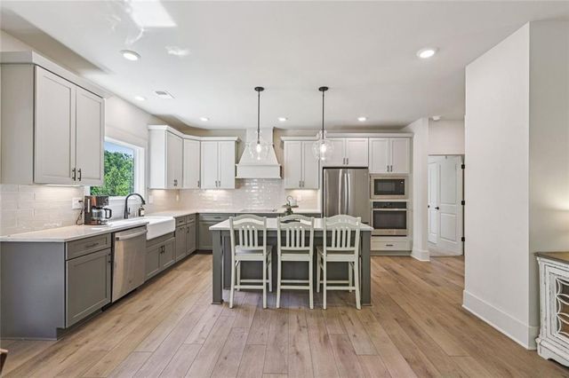 199 Tennessee Walker Way, Hoschton, GA 30548