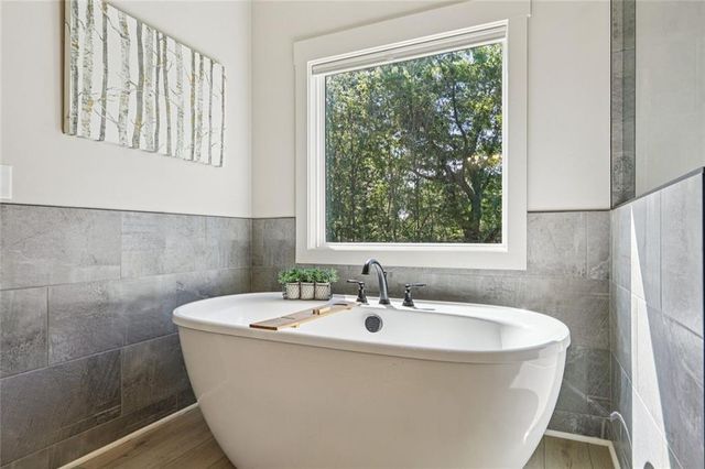 199 Tennessee Walker Way, Hoschton, GA 30548