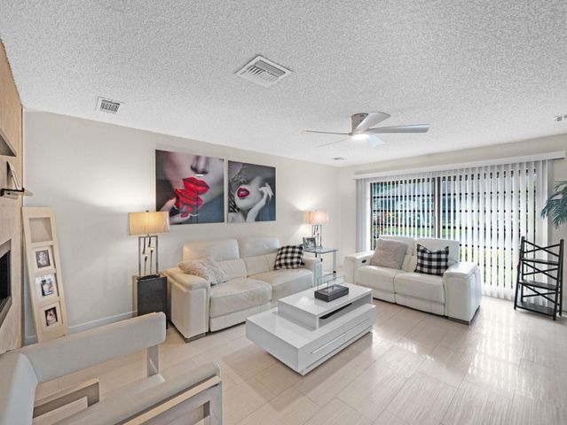 4751 Storkwood Way B, Boynton Beach, FL 33436