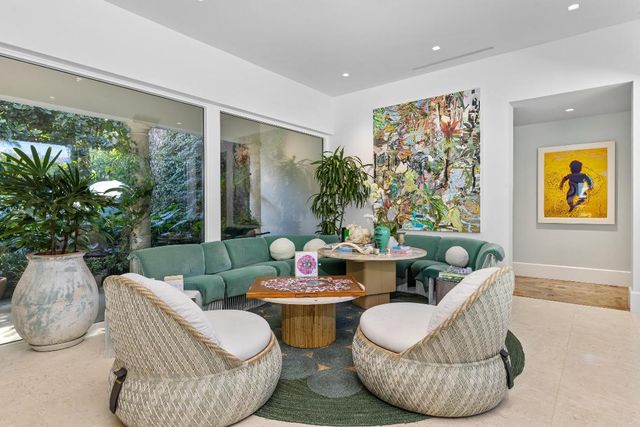 680 S Ocean Boulevard, Palm Beach, FL 33480