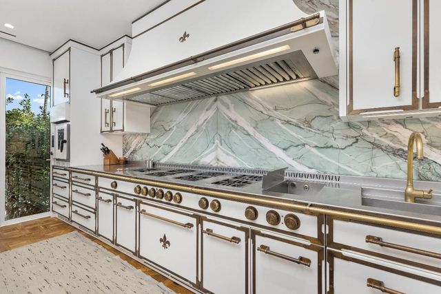 680 S Ocean Boulevard, Palm Beach, FL 33480