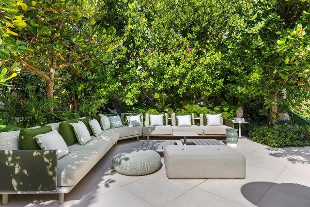 680 S Ocean Boulevard, Palm Beach, FL 33480