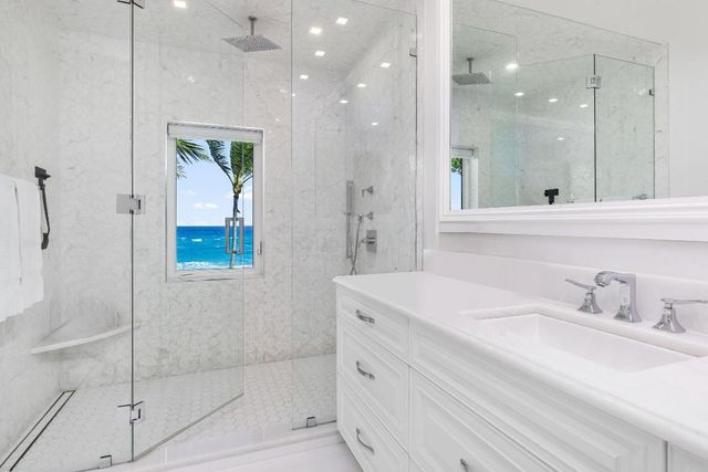 680 S Ocean Boulevard, Palm Beach, FL 33480