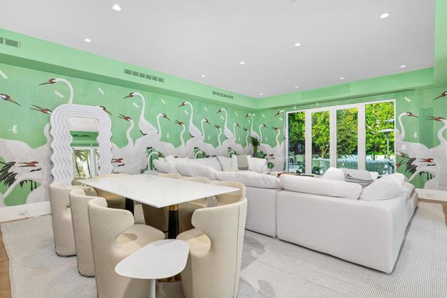 680 S Ocean Boulevard, Palm Beach, FL 33480