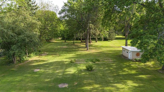 2530 White Oaks Drive, Beloit, WI 53511