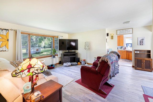 2530 White Oaks Drive, Beloit, WI 53511