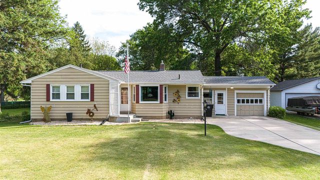 2530 White Oaks Drive, Beloit, WI 53511