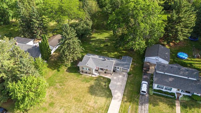 2530 White Oaks Drive, Beloit, WI 53511