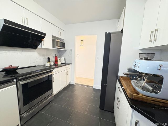 41-75 Morgan Street, Little Neck, NY 11363