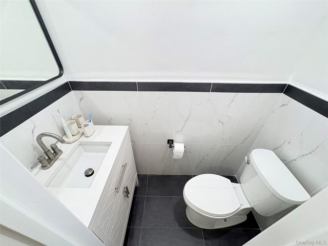 41-75 Morgan Street, Little Neck, NY 11363