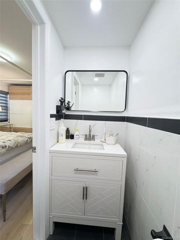 41-75 Morgan Street, Little Neck, NY 11363