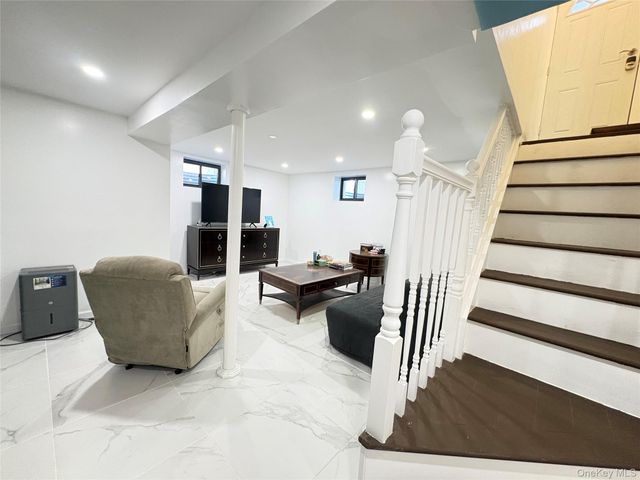 41-75 Morgan Street, Little Neck, NY 11363