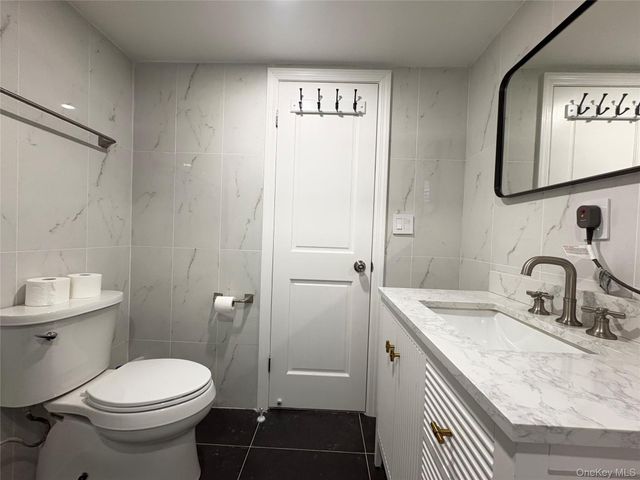 41-75 Morgan Street, Little Neck, NY 11363