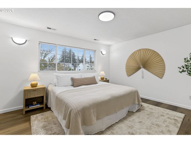 15905 Sw LOON Dr, Beaverton, OR 97007