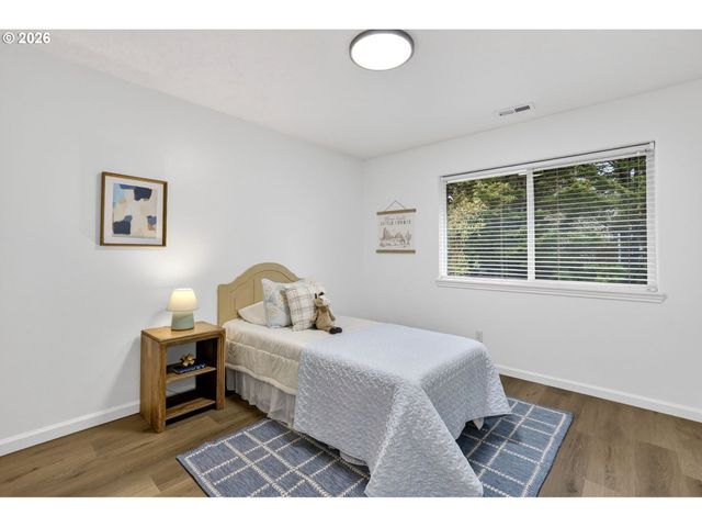 15905 Sw LOON Dr, Beaverton, OR 97007