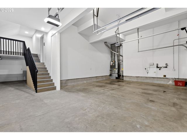 15905 Sw LOON Dr, Beaverton, OR 97007