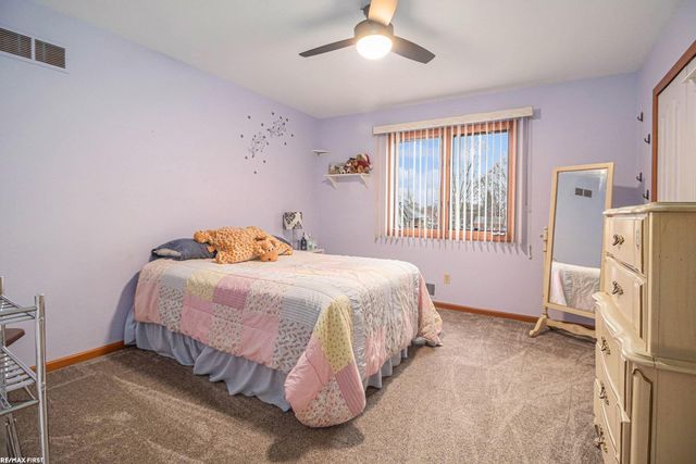 1924 Amboy Street, Dearborn Heights, MI 48127