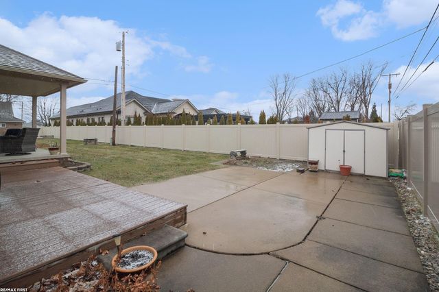 1924 Amboy Street, Dearborn Heights, MI 48127