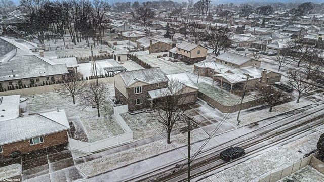 1924 Amboy Street, Dearborn Heights, MI 48127