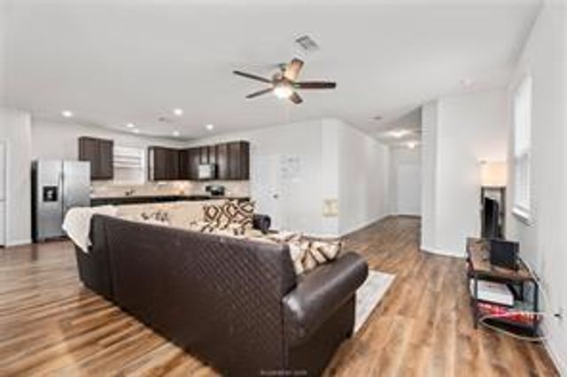 980 Rice Drive, Bryan, TX 77803