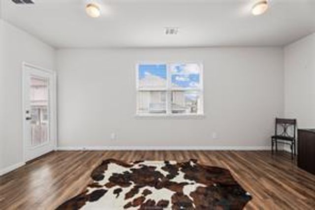 980 Rice Drive, Bryan, TX 77803