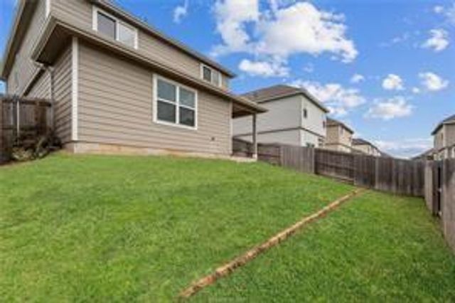 980 Rice Drive, Bryan, TX 77803