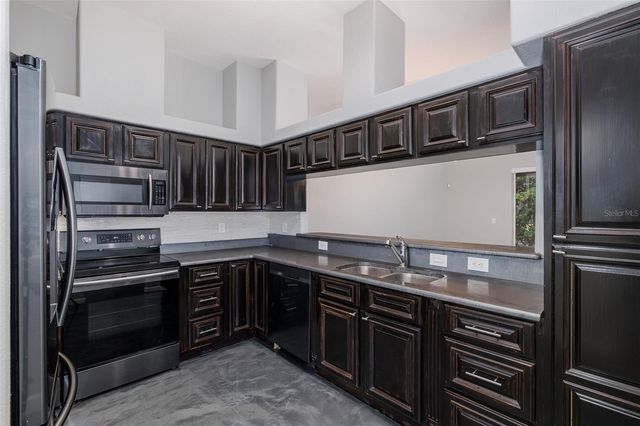 2989 ESTANCIA PLACE, Clearwater, FL 33761